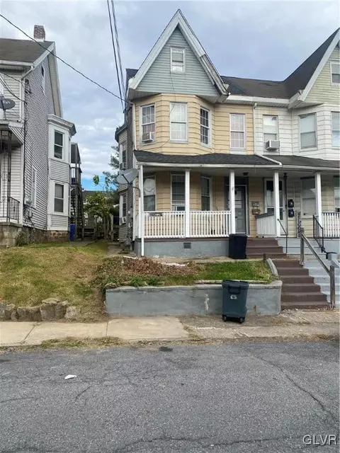 811 Bushkill, Easton, PA 18042