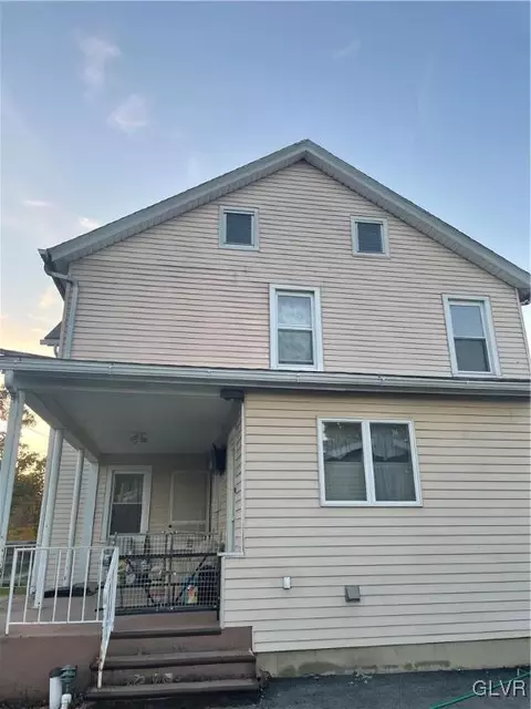170 N Canal St, Walnutport, PA 18088