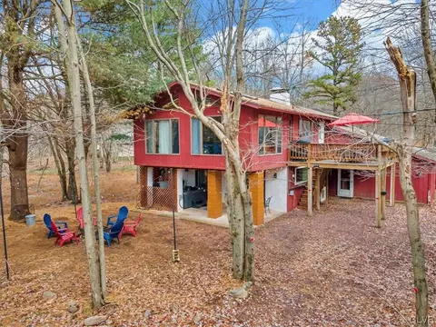 349 Brier Crest Rd, Albrightsville, PA 18210