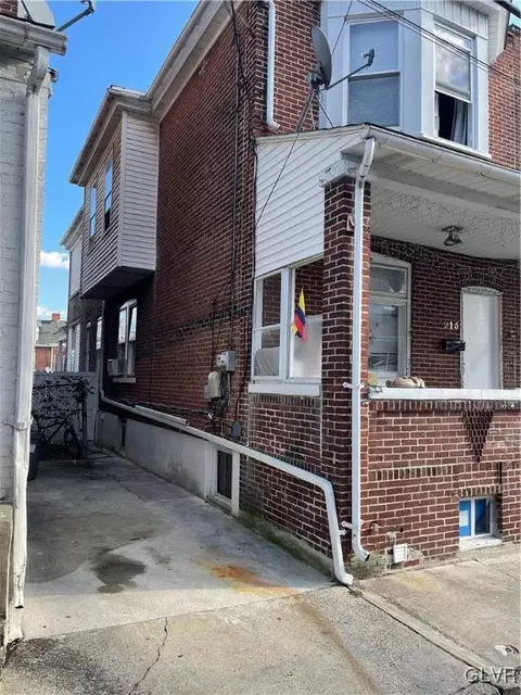 215 N Railroad St, Allentown, PA 18102
