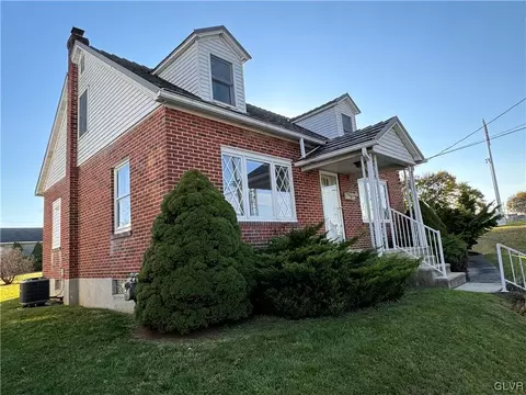 160 Maple St, Coplay, PA 18037
