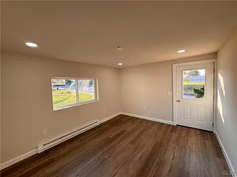 160 Maple St, Coplay, PA 18037 photo 4