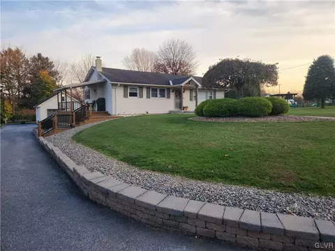 4363 Third St, Walnutport, PA 18088