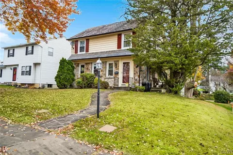 2218 Huntington St, Bethlehem, PA 18017
