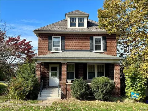 1554 Easton, Hellertown, PA 18055