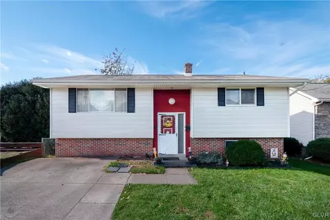 1142 Oak St, Hellertown, PA 18055