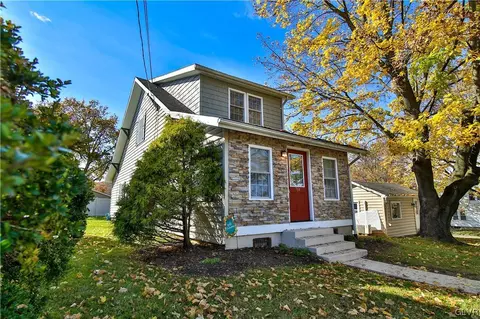 708 E Main St, Macungie, PA 18062