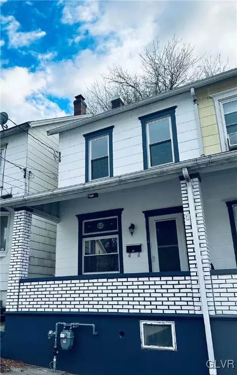 44 N Front St, Coplay, PA 18037