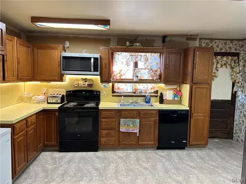 2970 Avery Rd, Emerald, PA 18080 photo 2