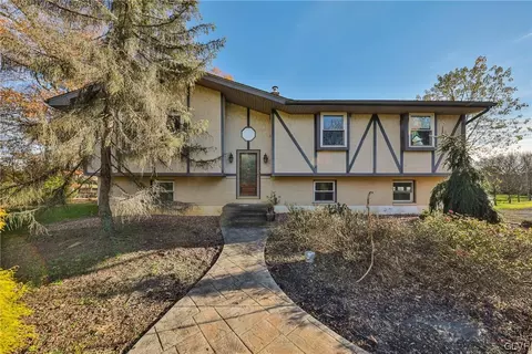 1288 Seifert Rd, Nazareth, PA 18064