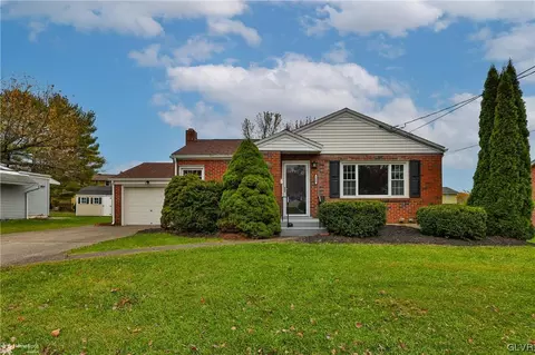 106 W 27th St, Northampton, PA 18067