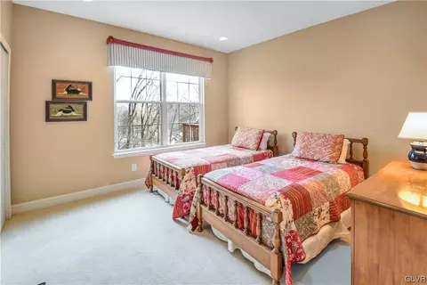 1865 Caryn Dr, Hellertown, PA 18055 photo 19