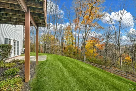 1865 Caryn Dr, Hellertown, PA 18055 photo 33