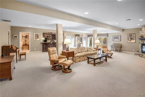 1865 Caryn Dr, Hellertown, PA 18055 photo 24