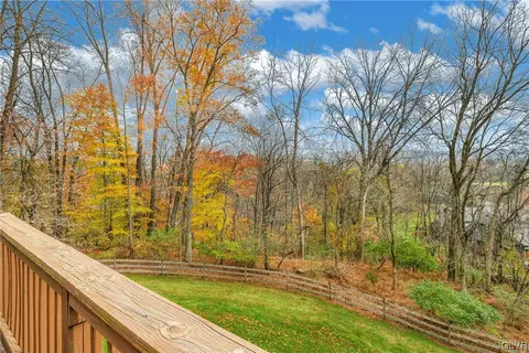 1865 Caryn Dr, Hellertown, PA 18055 photo 31