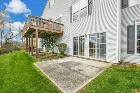 1865 Caryn Dr, Hellertown, PA 18055 photo 32