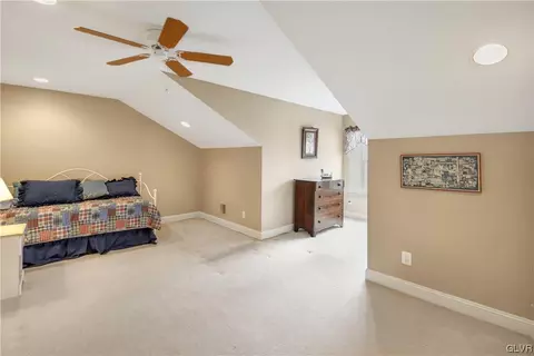 1865 Caryn Dr, Hellertown, PA 18055 photo 22