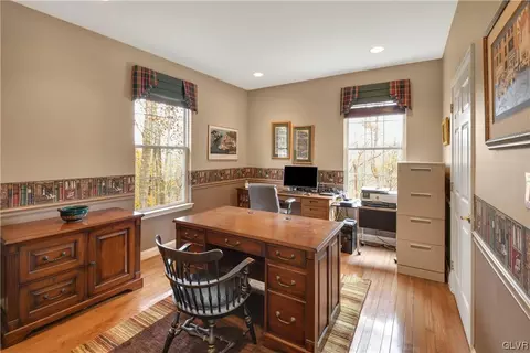 1865 Caryn Dr, Hellertown, PA 18055 photo 15