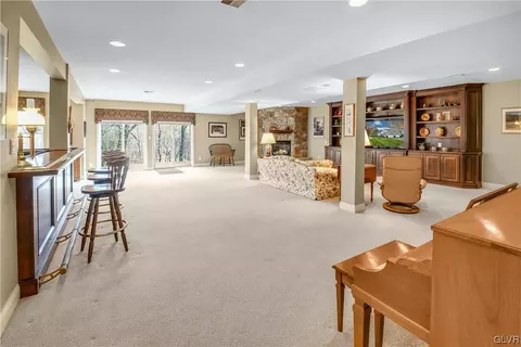 1865 Caryn Dr, Hellertown, PA 18055 photo 25