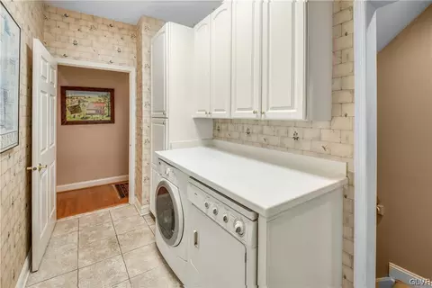 1865 Caryn Dr, Hellertown, PA 18055 photo 18