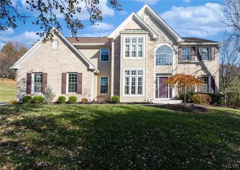 1454 Morningside Dr, Macungie Twp, PA 18069