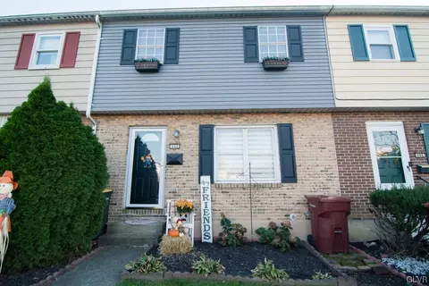 844 Fernhill Ln, Whitehall, PA 18052