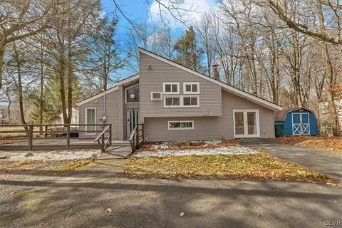 259 Greenbriar Cir, Coolbaugh Twp, PA 18466