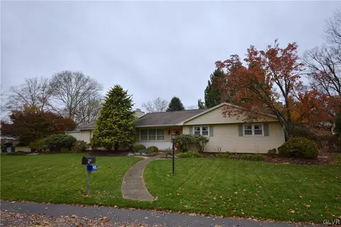3 Wedgewood Dr, Palmer Township, PA 18045