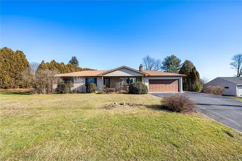 3123 Woodlea Rd, North Whitehall Twp, PA 18069