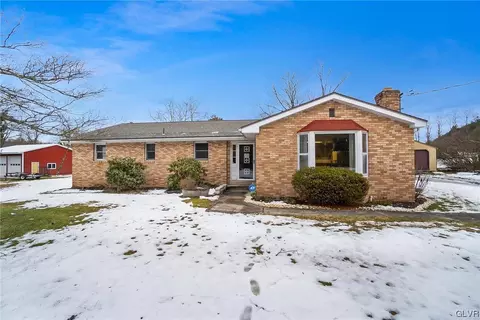 24 1st St, Tamaqua, PA 18252