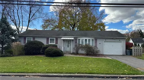 514 Saint Elmo St, Nazareth, PA 18064