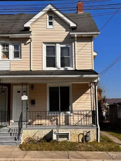 219 N 7th St, Emmaus, PA 18049