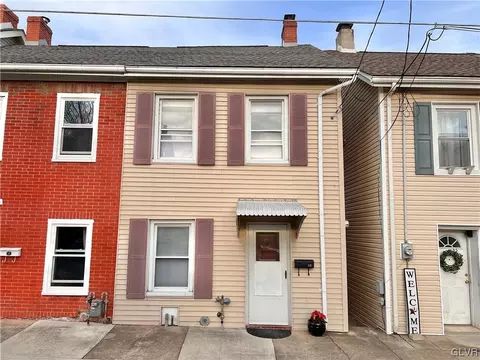 13 S 3rd St, Coplay, PA 18037