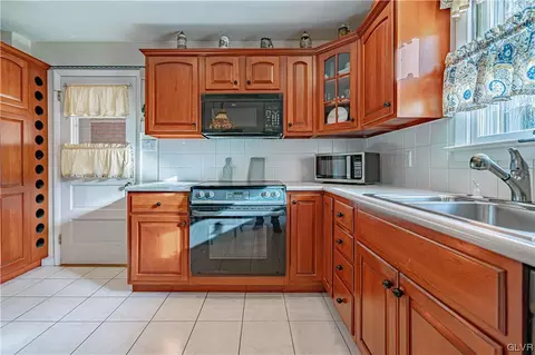 626 E Laurel St, Bethlehem, PA 18018 photo 10