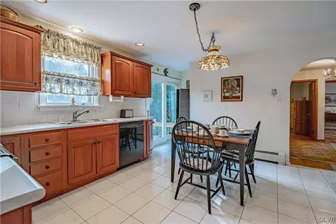 626 E Laurel St, Bethlehem, PA 18018 photo 13