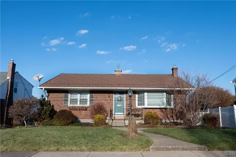 511 N 3rd St, Emmaus, PA 18049