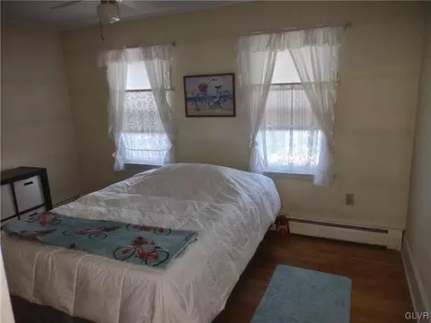 51 E 4th St, Wind Gap, PA 18091 photo 12