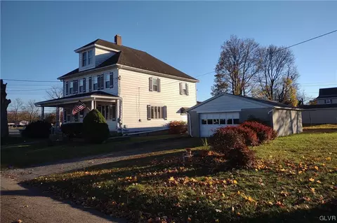 51 E 4th St, Wind Gap, PA 18091 photo 14