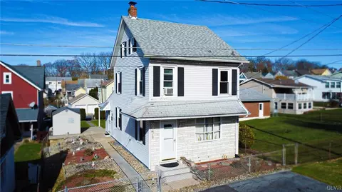 407 Bath Ave, Catasauqua, PA 18032