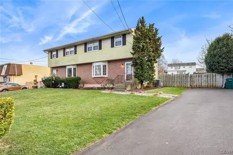 2706 Division St, Palmer Township, PA 18045