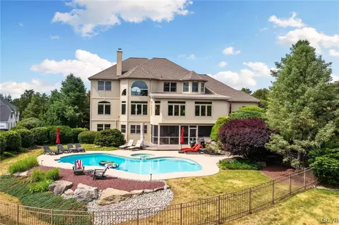 4073 Brighton Ct, Schnecksville, PA 18078