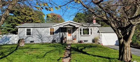 425 S 9th St, Lehighton Borough, PA 18235