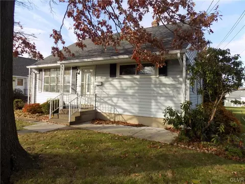 70 S 14th, Quakertown, PA 18951
