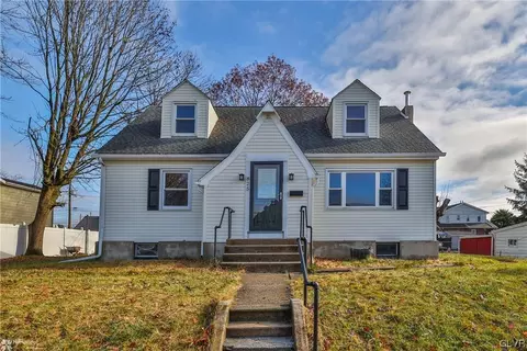 825 N Oswego St, Allentown, PA 18109