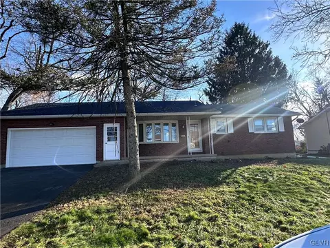 265 Circle Dr, Catasauqua, PA 18032