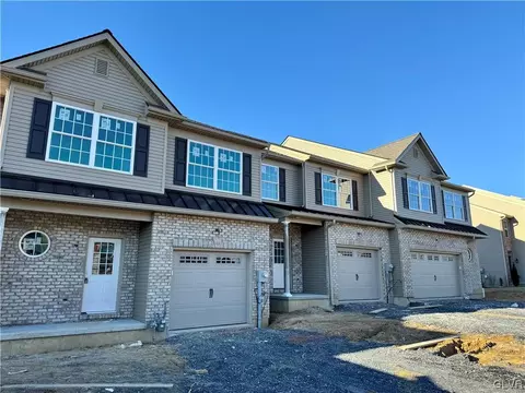 5272 Saddlebred Rd, Allentown, PA 18104