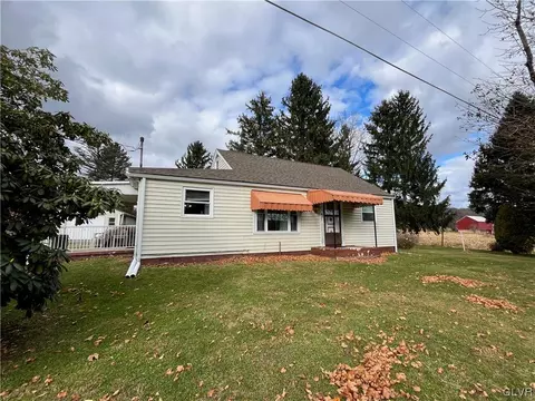 417 Golf Rd, Tamaqua, PA 18252
