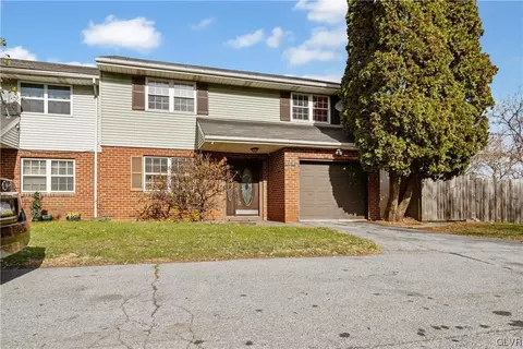 208 Vista Dr, Easton, PA 18042
