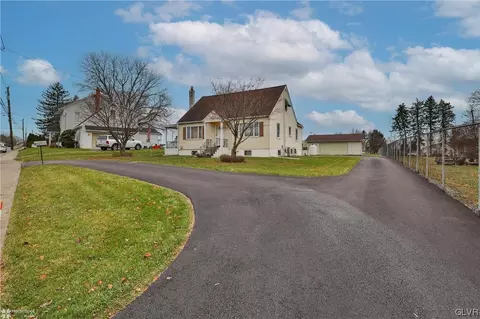 704 Maryland St, Whitehall, PA 18052