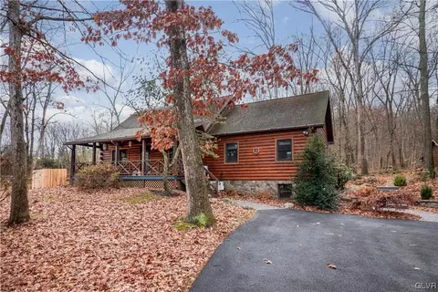 2616 Deep Creek Rd, Green Lane, PA 18054